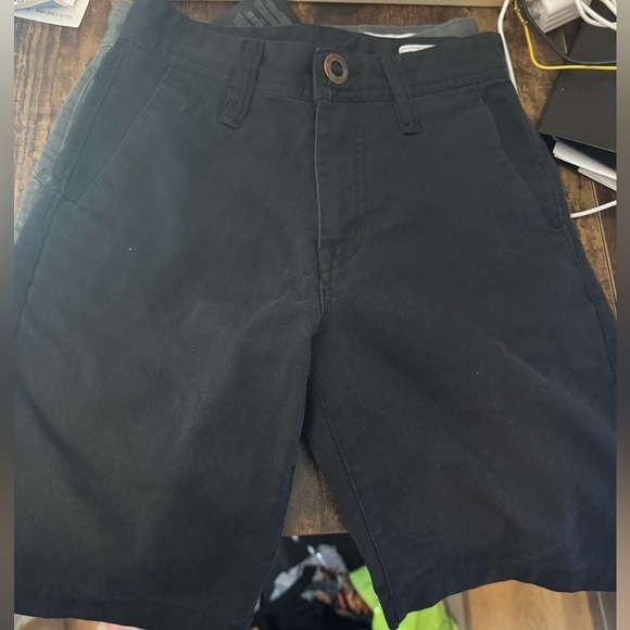 2 pairs boys Volcom shorts. Size 22 - Picture 4 of 6